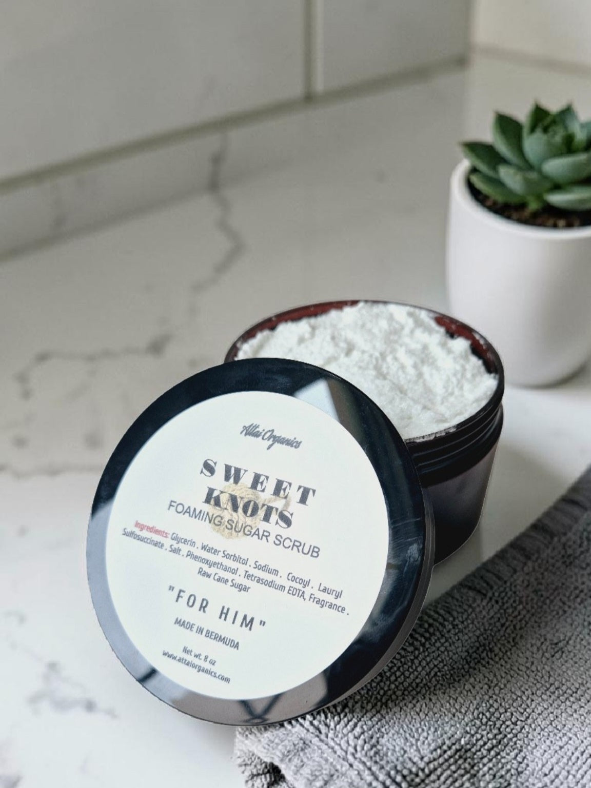 ' Sweet Knots ' Foaming Sugar Scrub